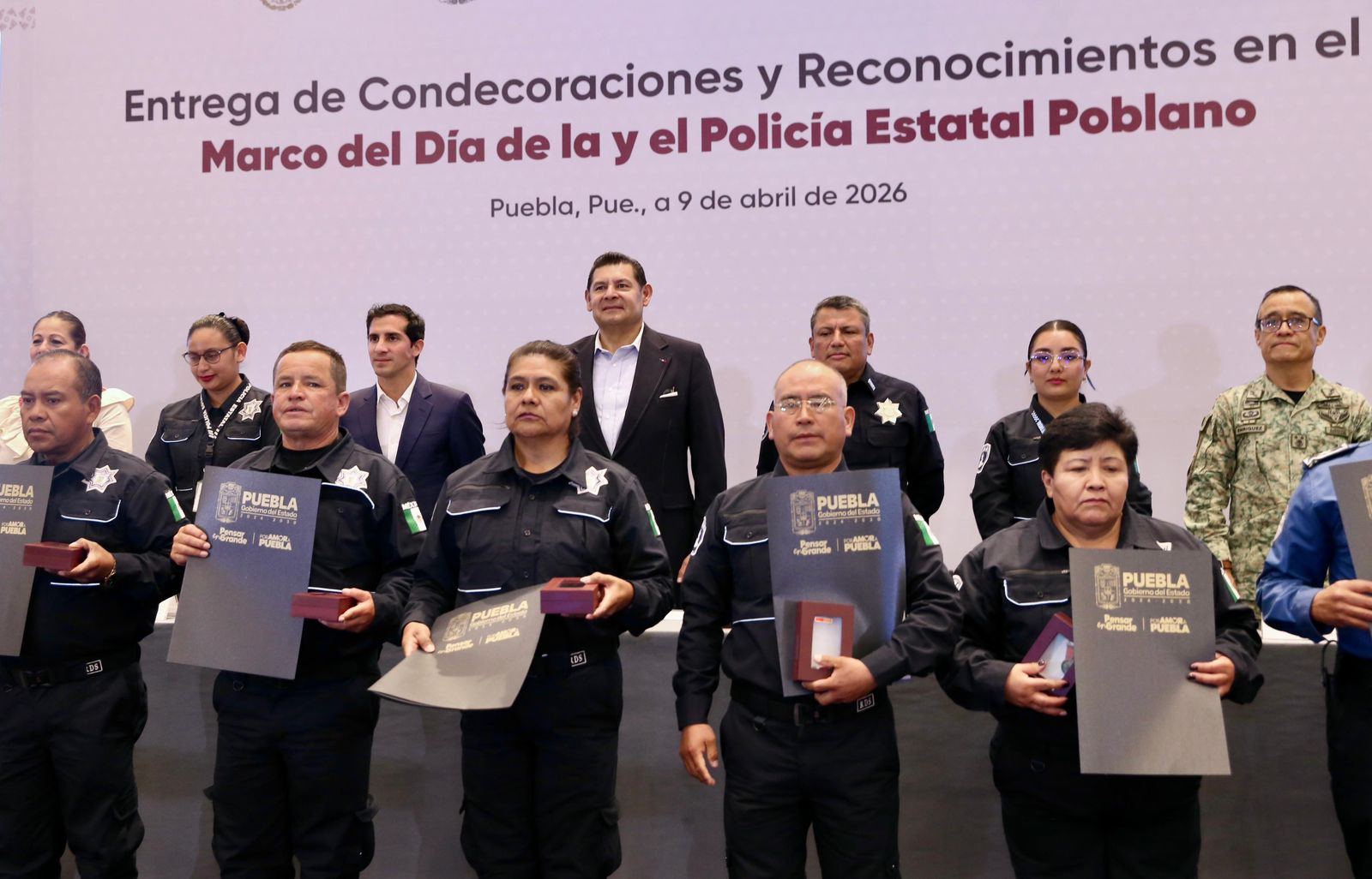 GOBIERNO DE PUEBLA RECONOCE Y DIGNIFICA VALOR POLICIAL