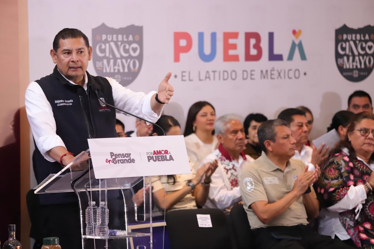 CON CERCANÍA Y DIÁLOGO, GOBERNADOR ARMENTA MIER IMPULSA SOLUCIONES A FAMILIAS DE TEHUACÁN
