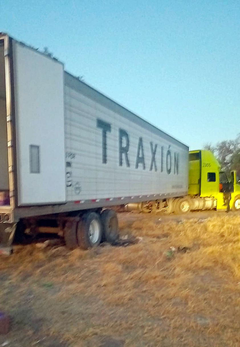 Recupera Seguridad Pública tractocamión con productos lácteos 