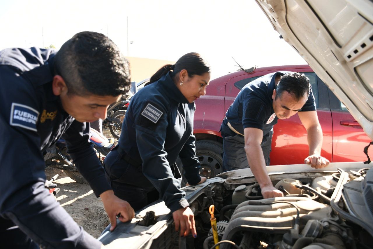 Policías de Puebla reciben capacitación en materia de detección de vehículos robados