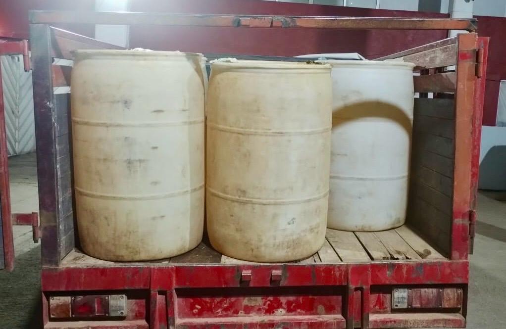 Recuperan SSP y Policía de Municipal de Ahuazotepec hidrocarburo robado